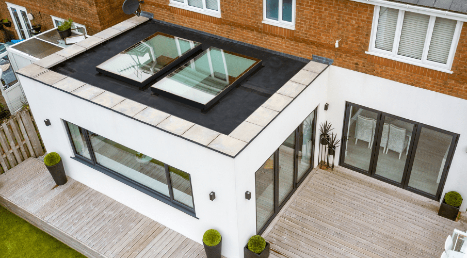 Modern UK house with flat roof extension